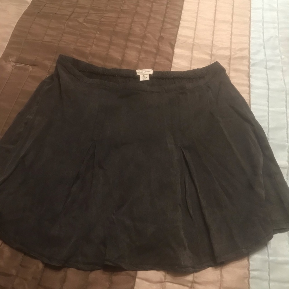 New black skirt